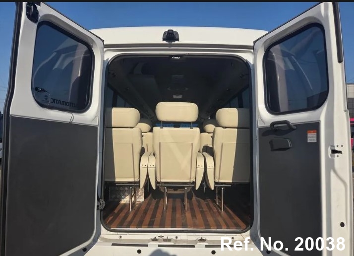  Hyundai / New County Stock No. 20038